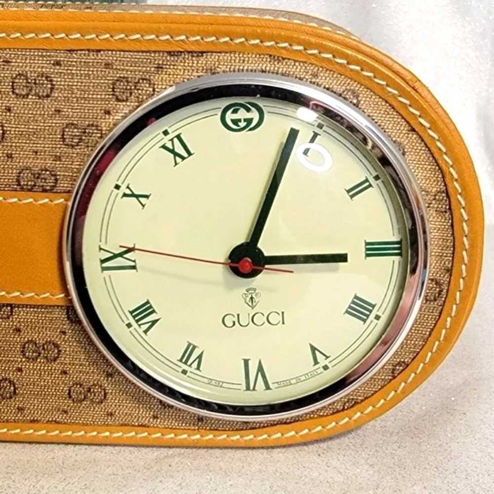 RARE GUCCI Tan Signature Logo Desk Clock with Pen Holder - Picture 2 of 11